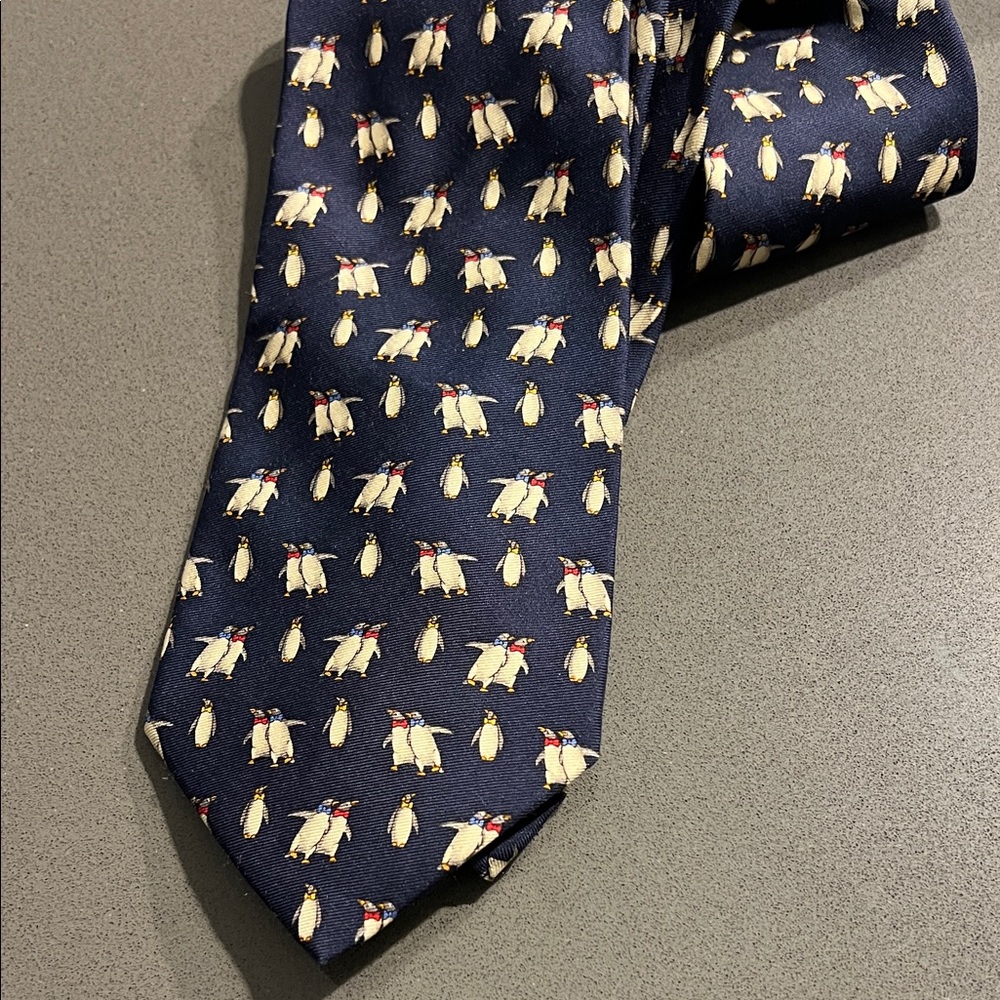 Brooks Brothers 100% silk tie Navy blue with penguins